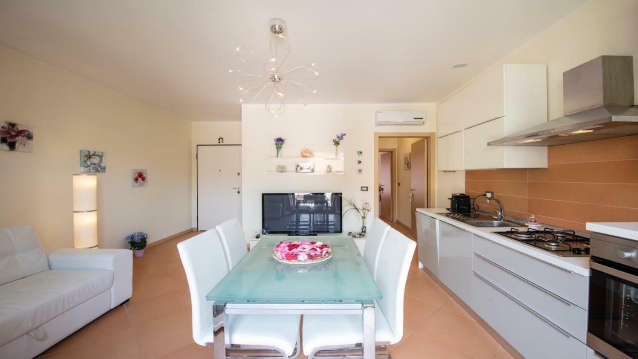 Ferienwohnung Vento Di Greco San Bartolomeo Al Mare Exterior foto